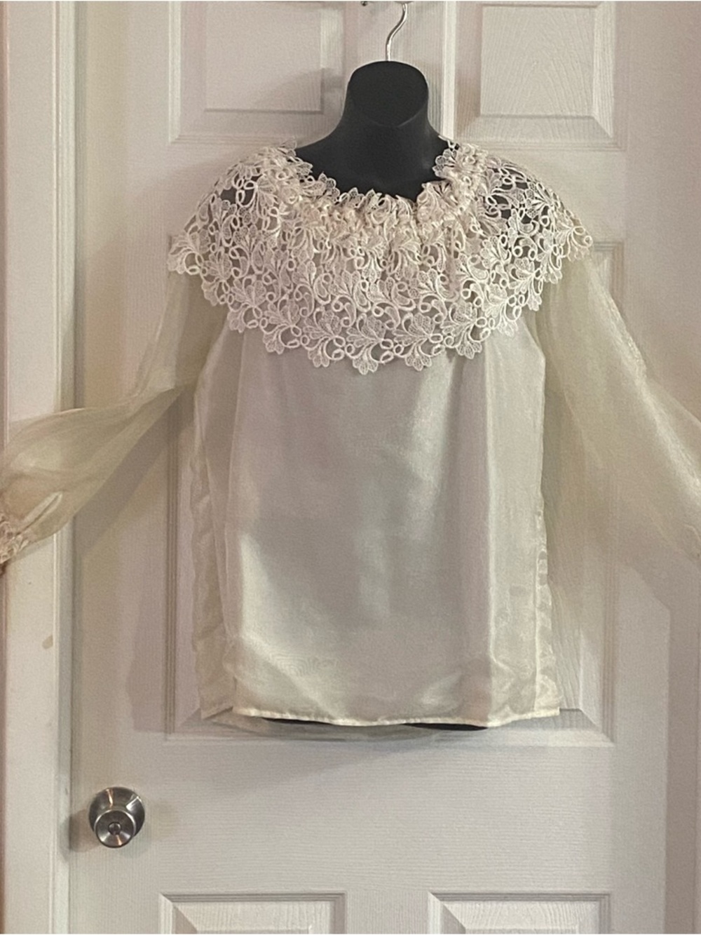 Ivory Vintage Medium Lace Collar Sheer Blouse Gorgeous Occassion Renaissance